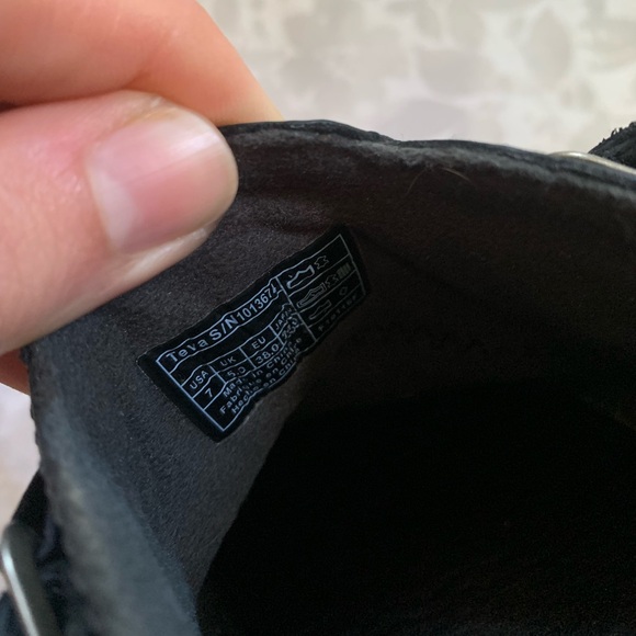 Teva Women’s Black Leather Roxy Mules - Picture 5 of 8